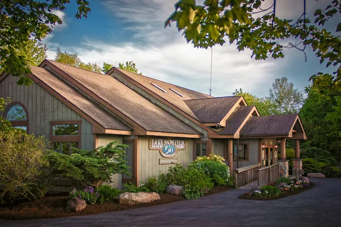 Lake Naomi Club